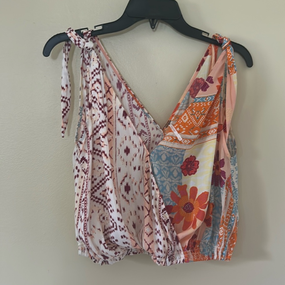 Free People top - Picture 1 of 3